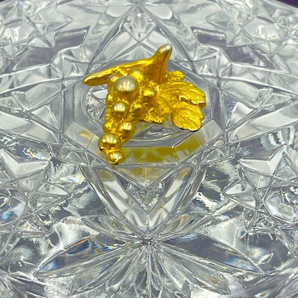 Anchor Hocking “Prescut” Crystal Trinket Box w/ Brass Grape Cluster Accent Lid - Picture 9 of 16